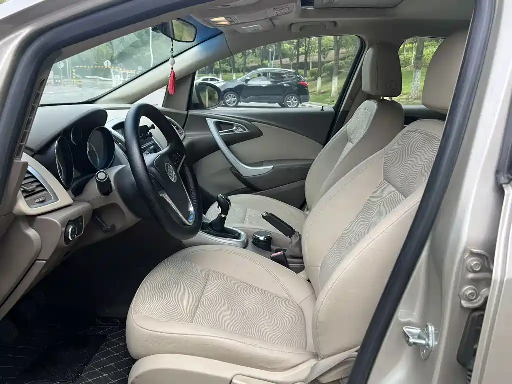 Buick Excelle — миниатюра 6