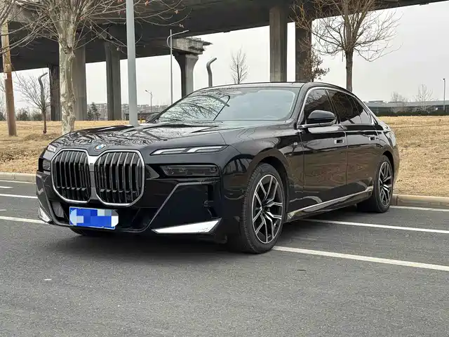 BMW 7 SERIES