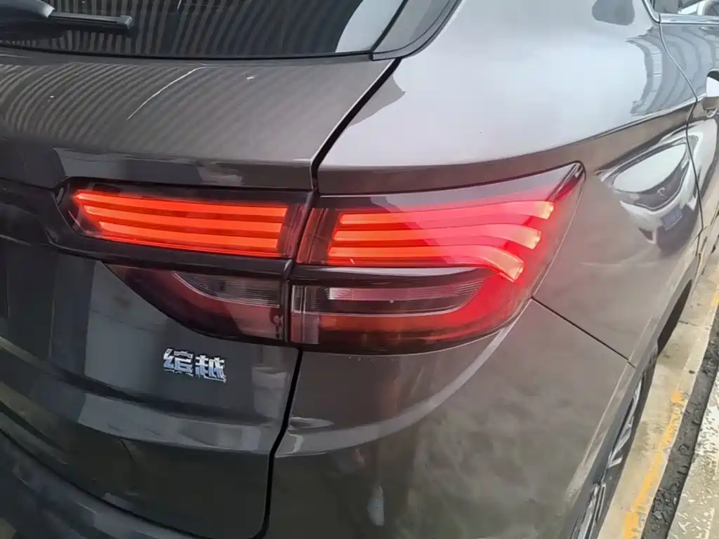 Geely Binyue — миниатюра 8