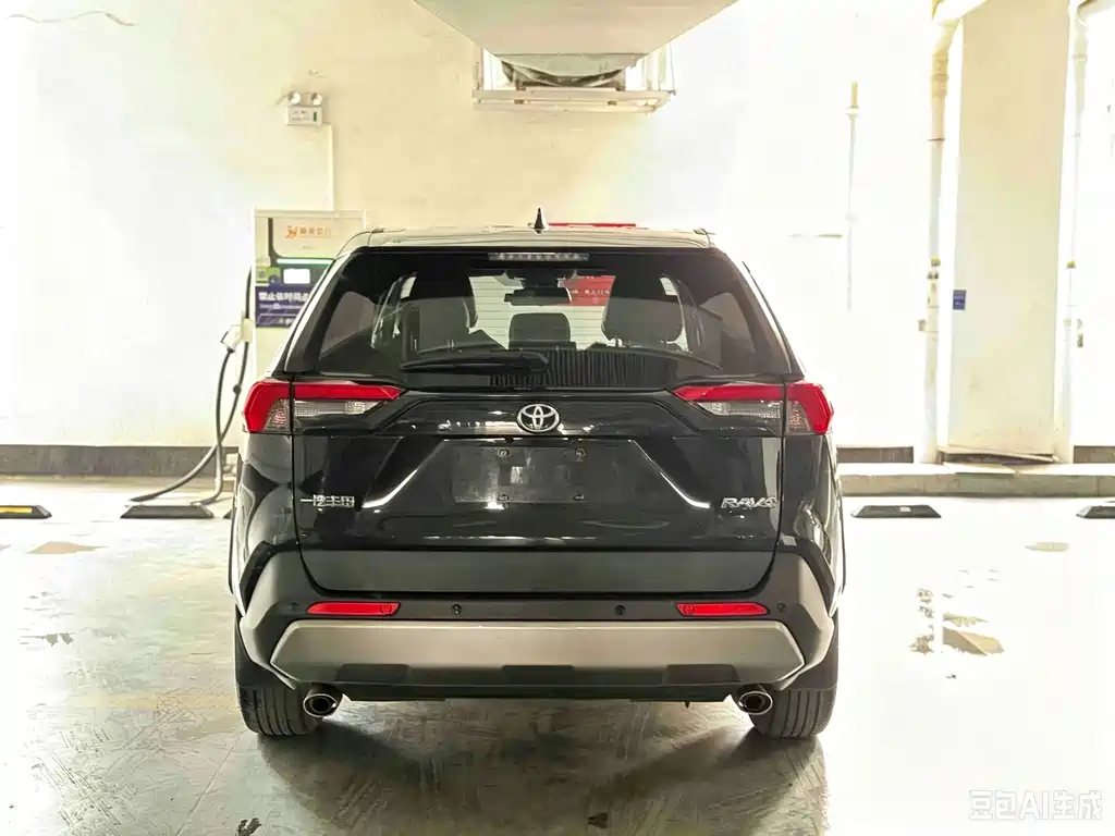 Toyota RAV4 — миниатюра 4