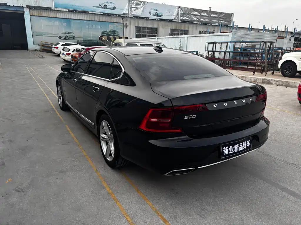 Volvo S90 2019 T5
