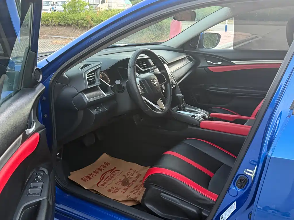 Honda Civic — миниатюра 10
