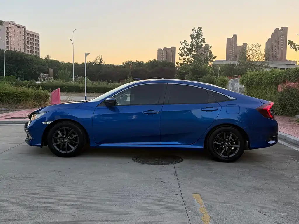 Honda Civic — миниатюра 4