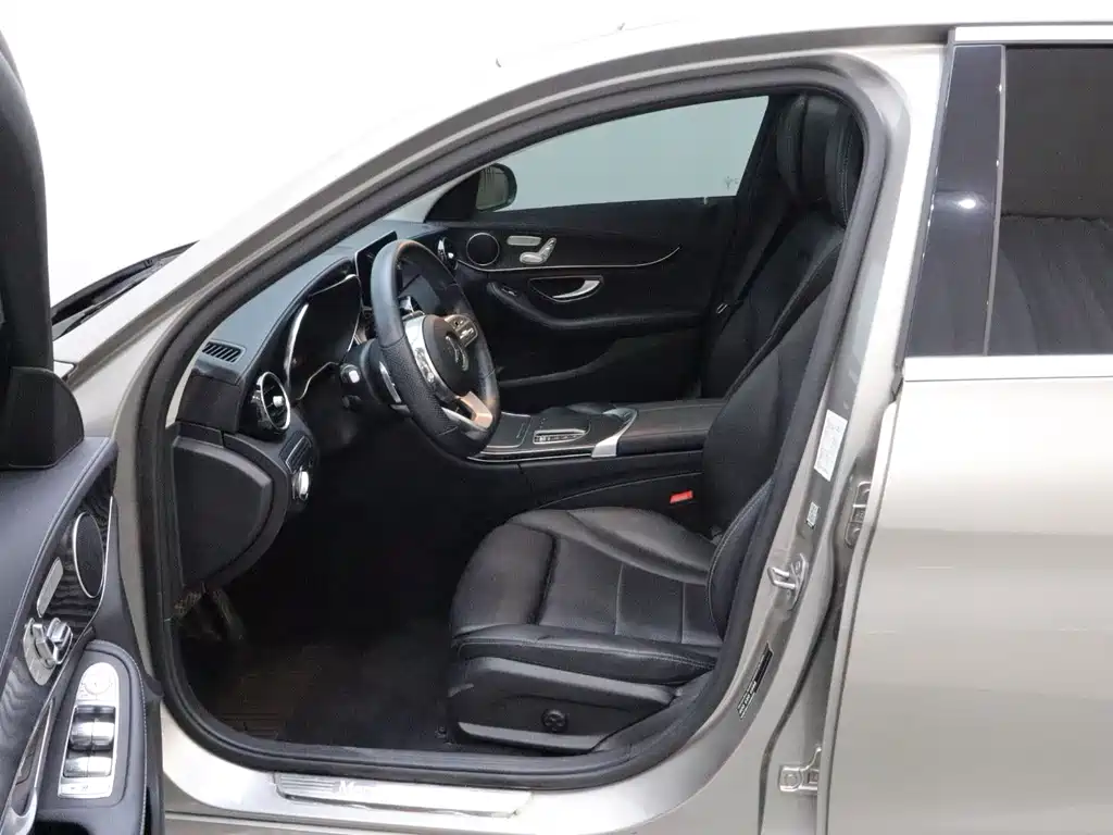Mercedes-Benz C-Class — миниатюра 11