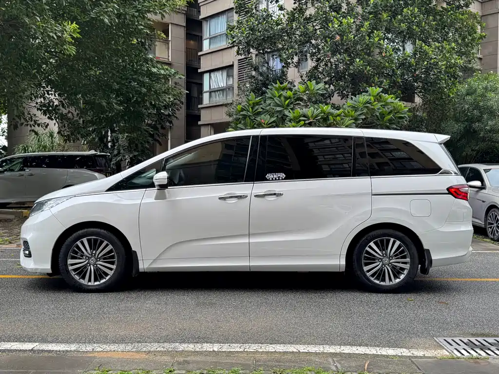 Honda Odyssey — миниатюра 7