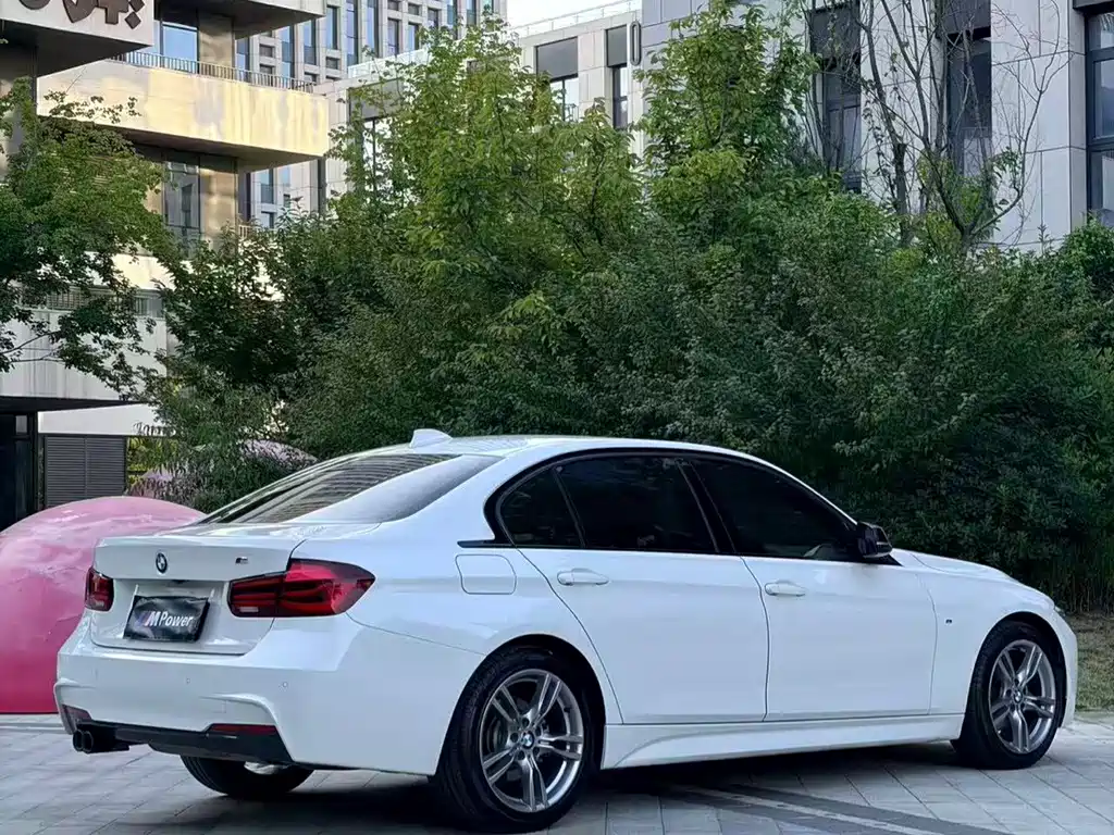 BMW 3 Series — миниатюра 5