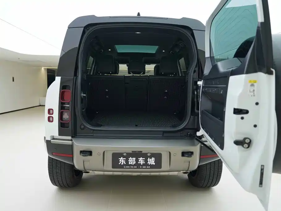 Land Rover Defender — миниатюра 5