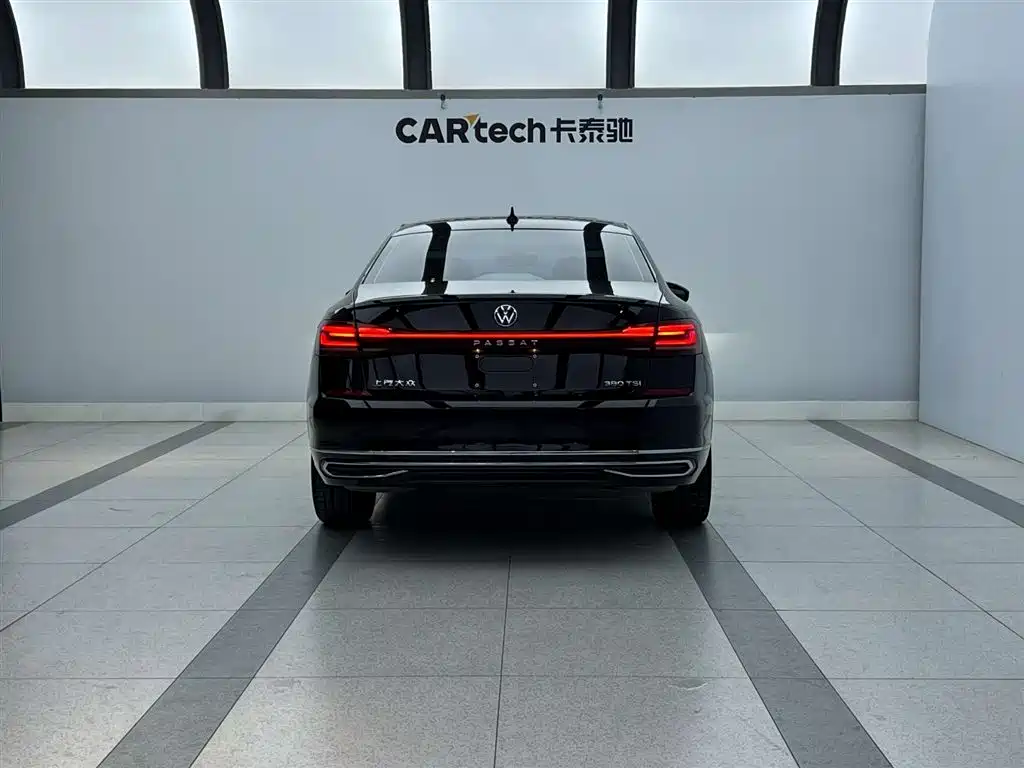 Volkswagen Passat 2024 330TSI Elite