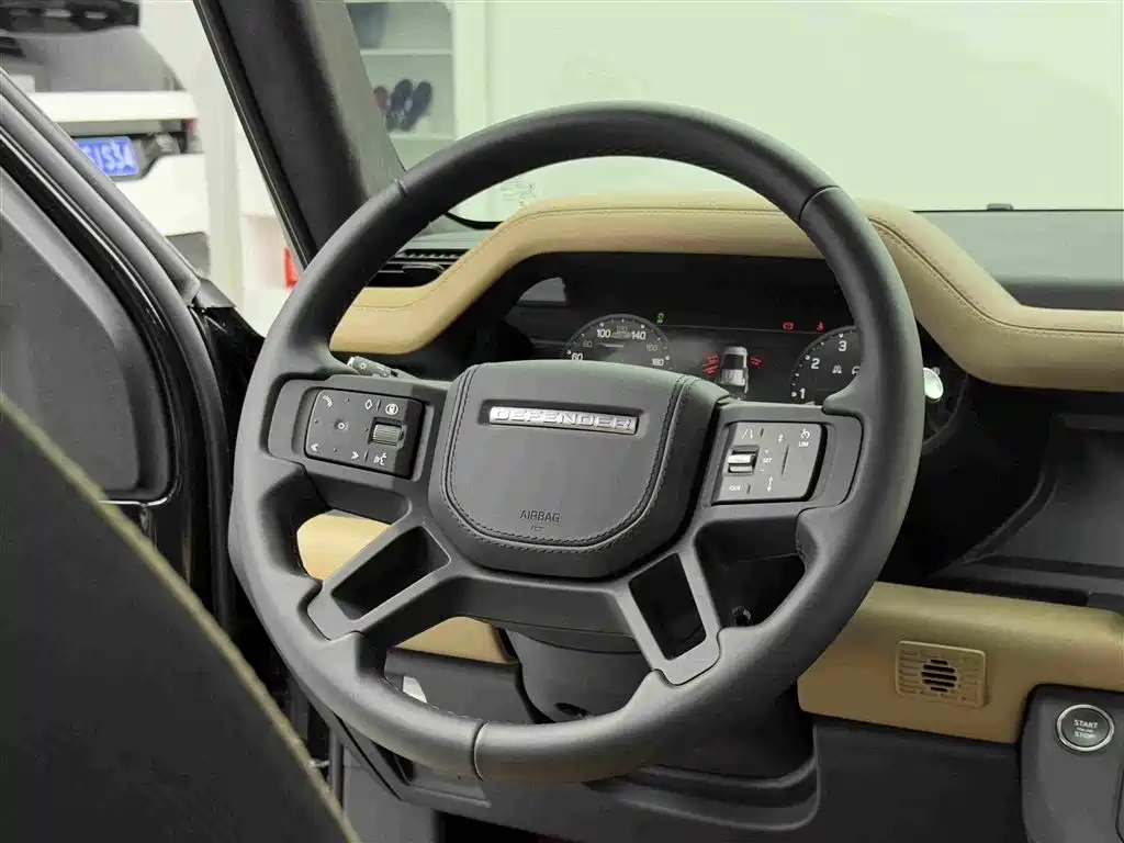 Land Rover Defender — миниатюра 13