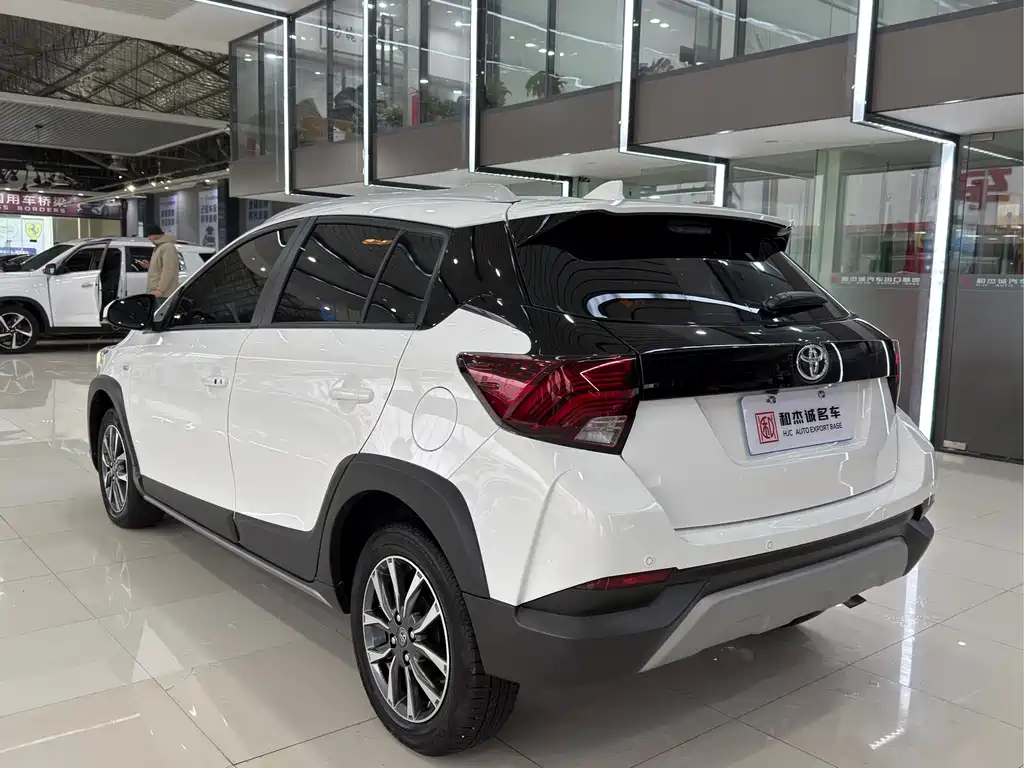 TOYOTA YARIS L ZHIXUAN