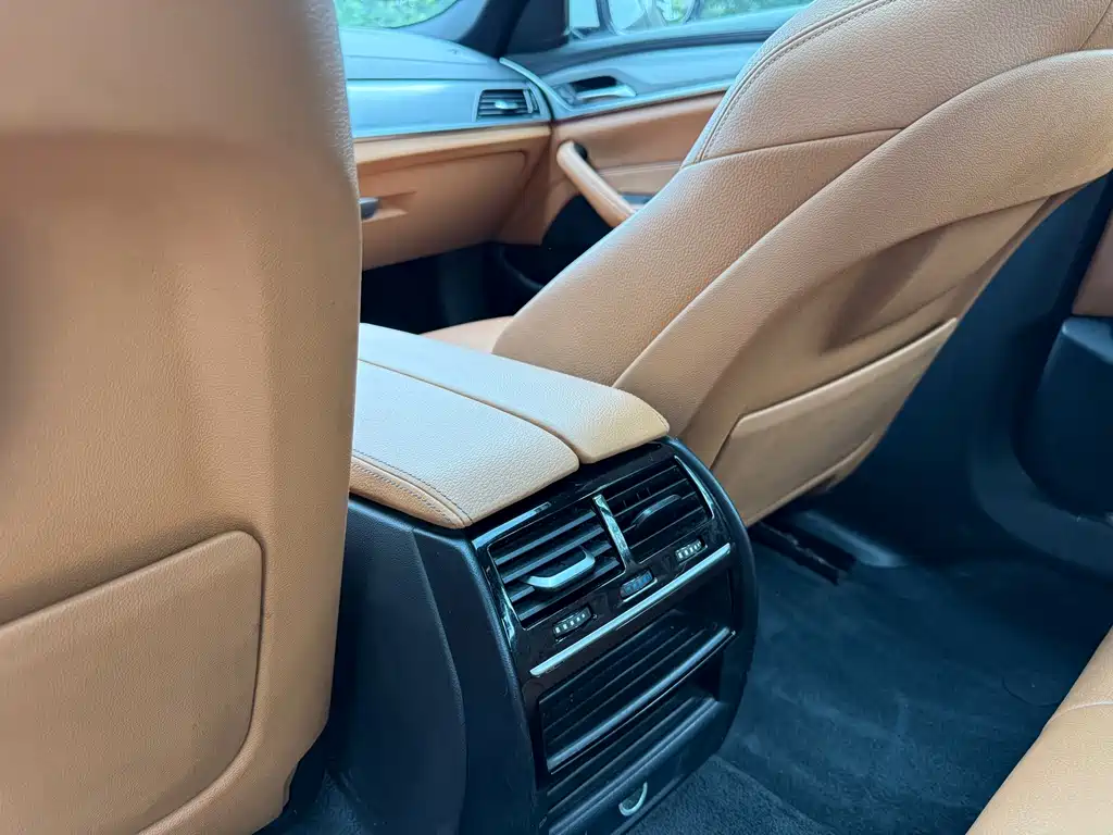 BMW 5 Series (Import) — миниатюра 11