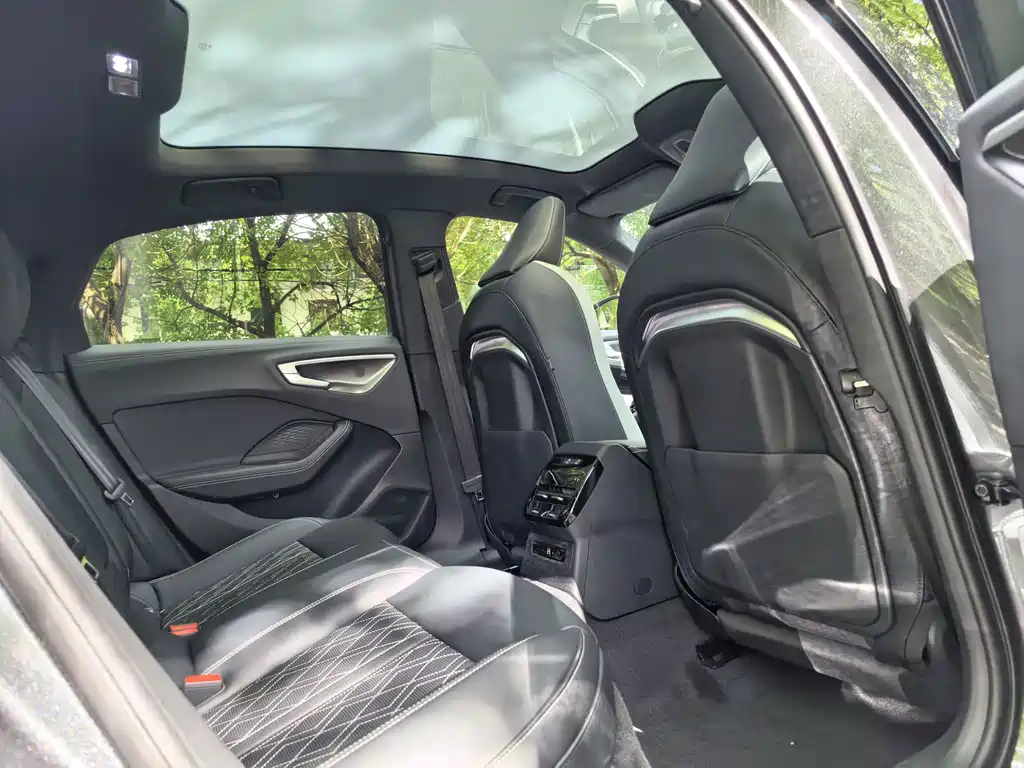 Audi A5L — миниатюра 10
