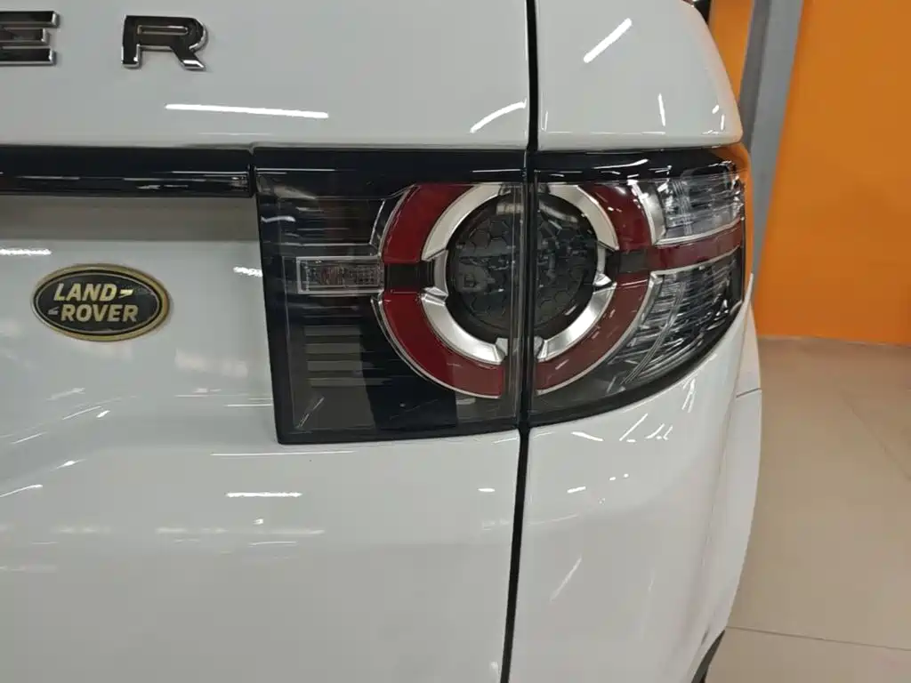 Land Rover Discovery Sport — миниатюра 8