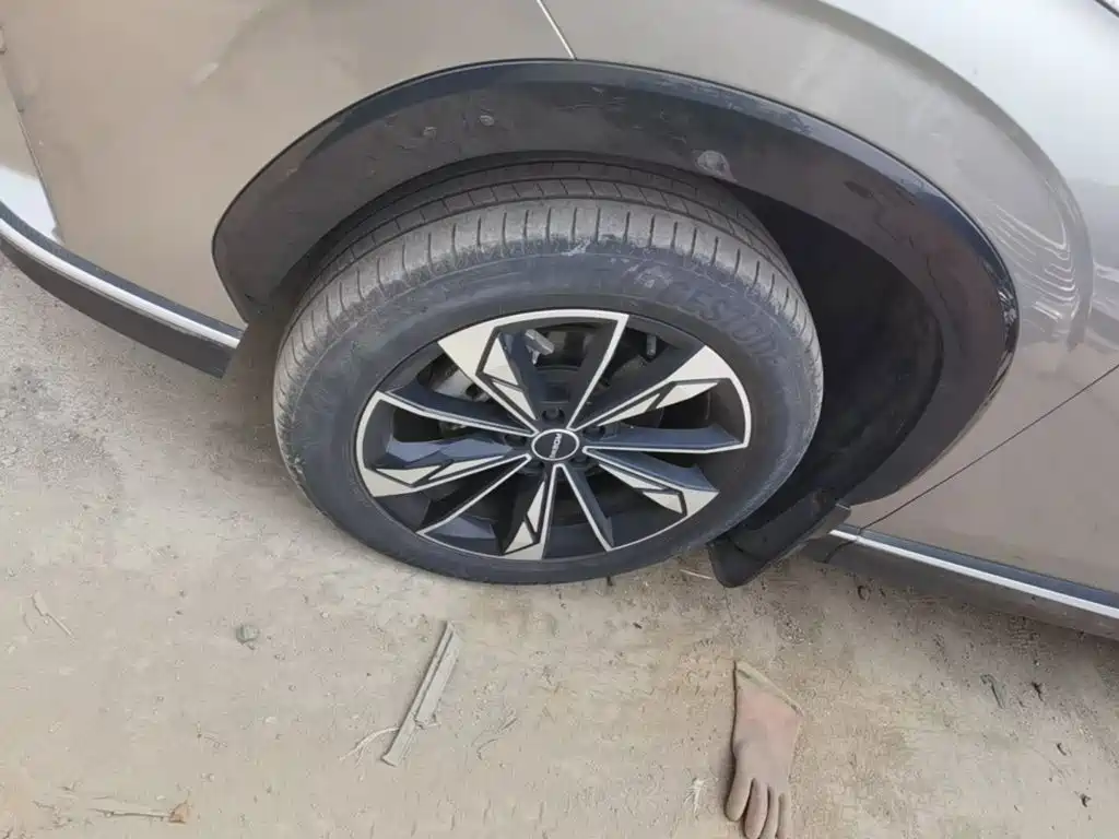 Roewe RX5 — миниатюра 23