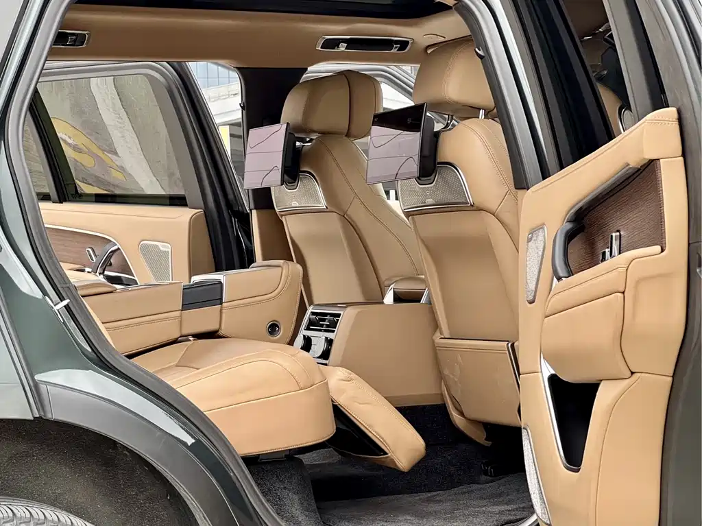 Land Rover Range Rover 2023 3.0 L6 400PS Long Wheelbase