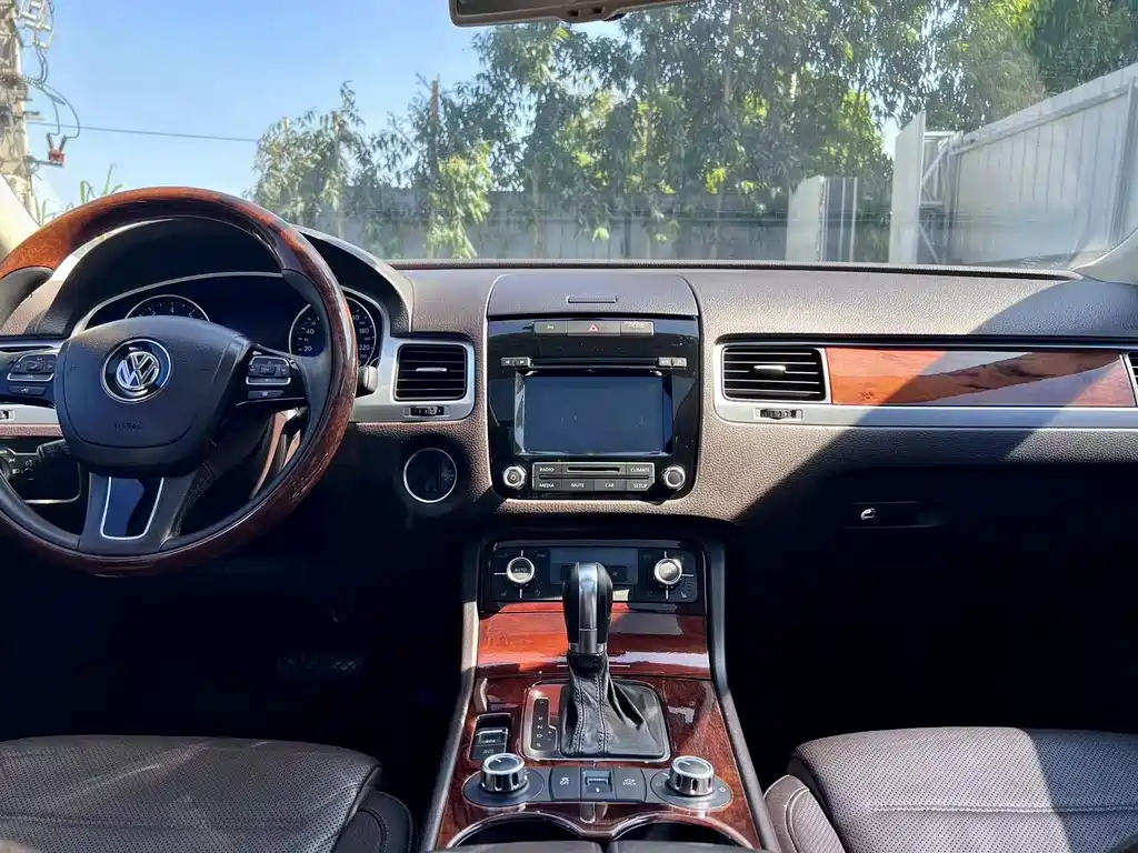 Volkswagen Touareg — миниатюра 11