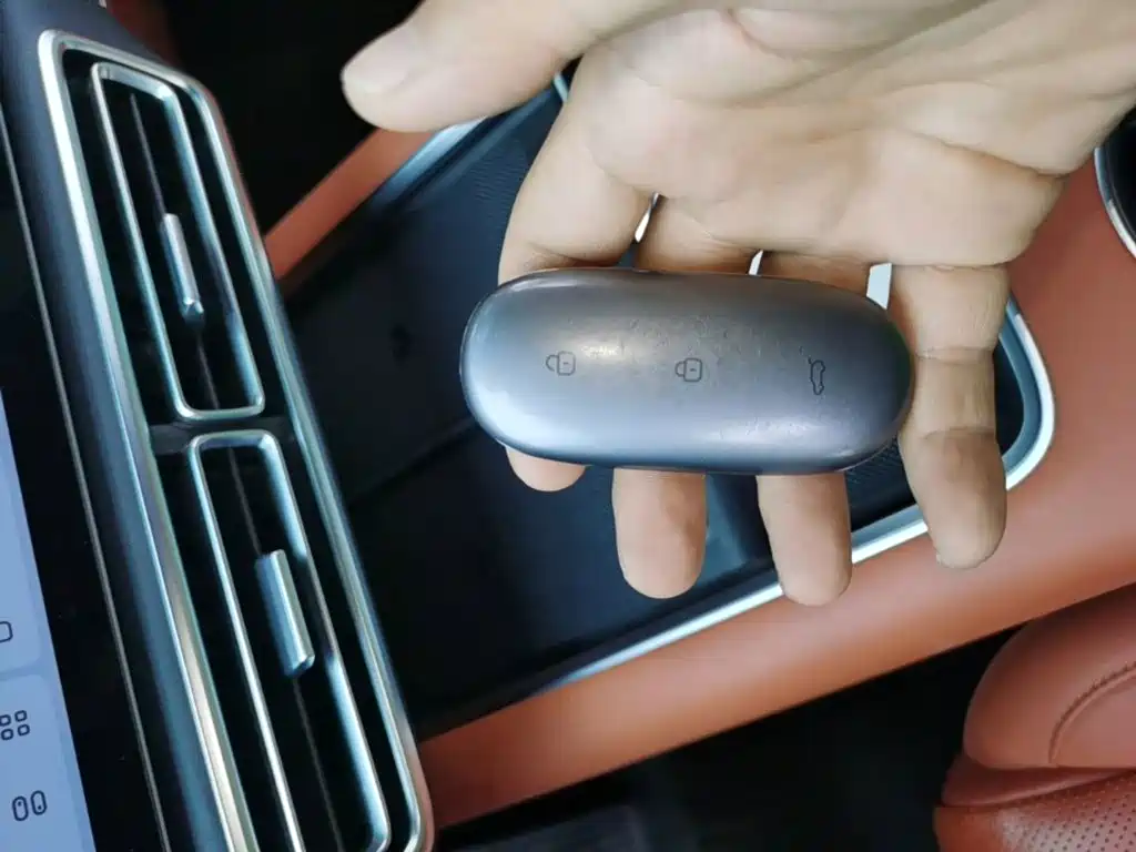 Li Auto Li L8 — миниатюра 9