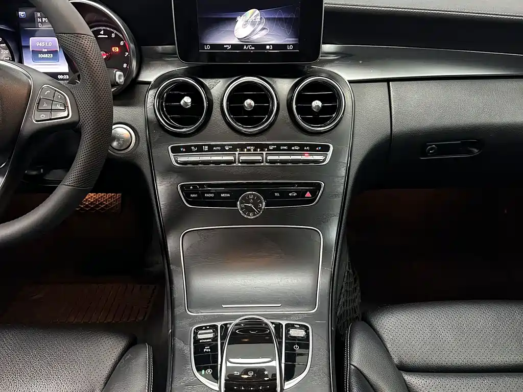 Mercedes-Benz C-Class — миниатюра 10