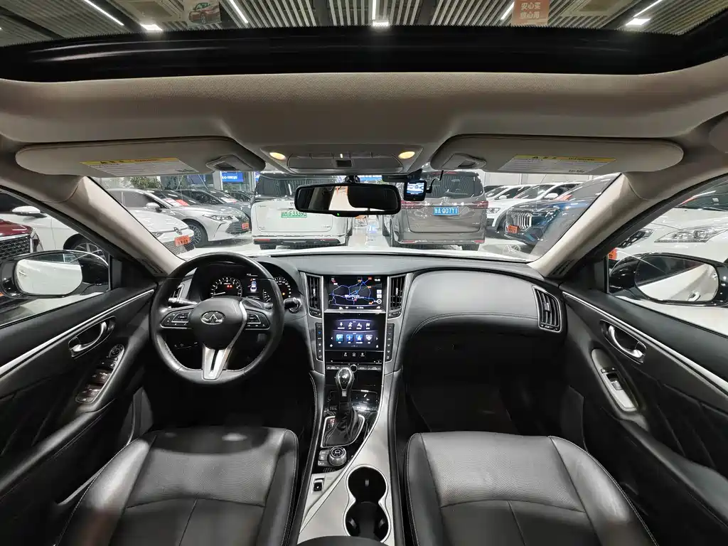 INFINITI Q50L