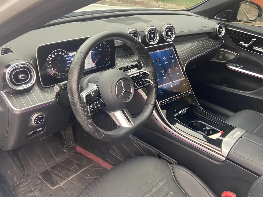 Mercedes-Benz C-Class — миниатюра 4