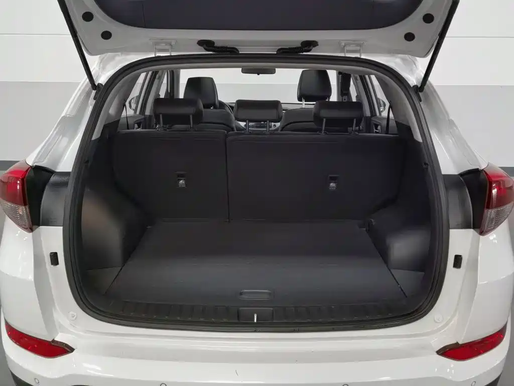 Hyundai Tucson — миниатюра 16