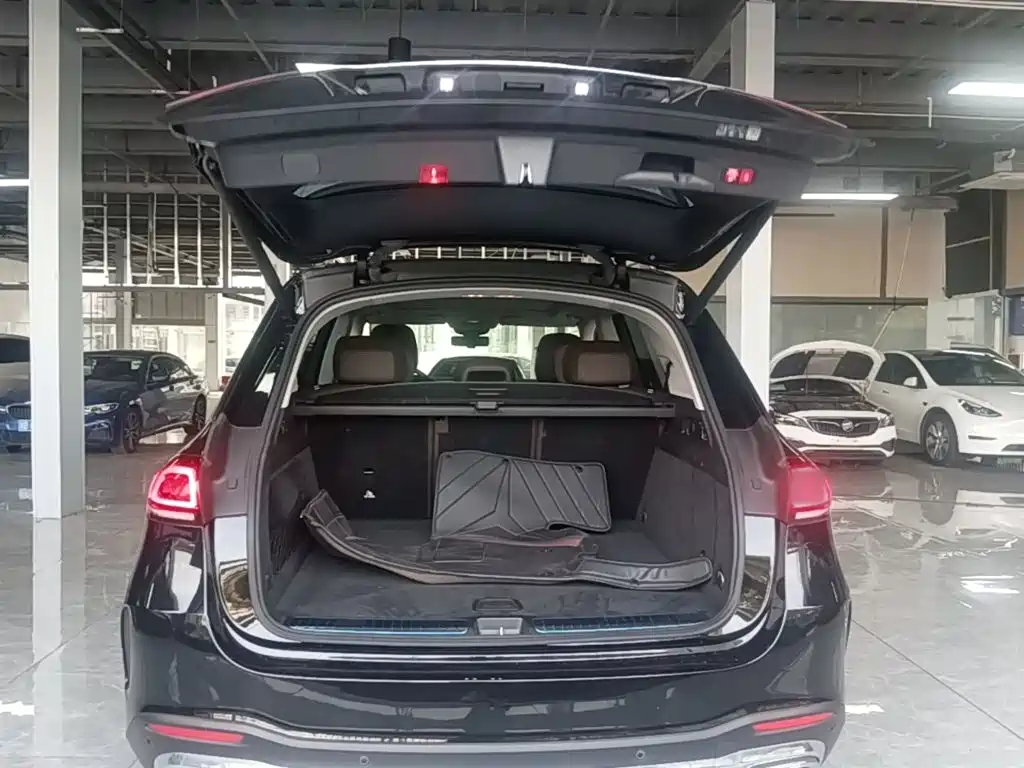 Mercedes-Benz GLE (Import) — миниатюра 19