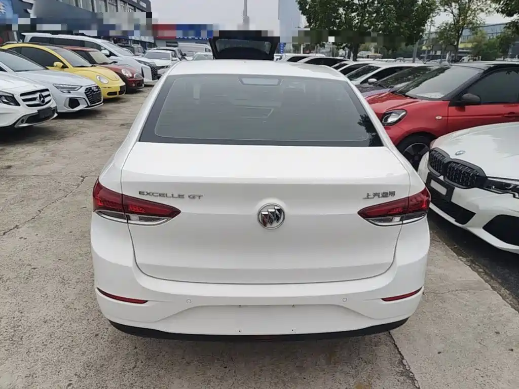 Buick Excelle — миниатюра 6