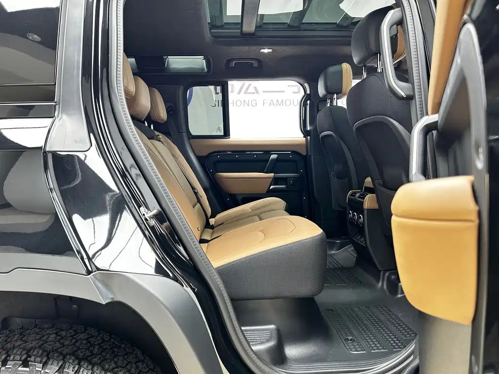Land Rover Defender — миниатюра 23