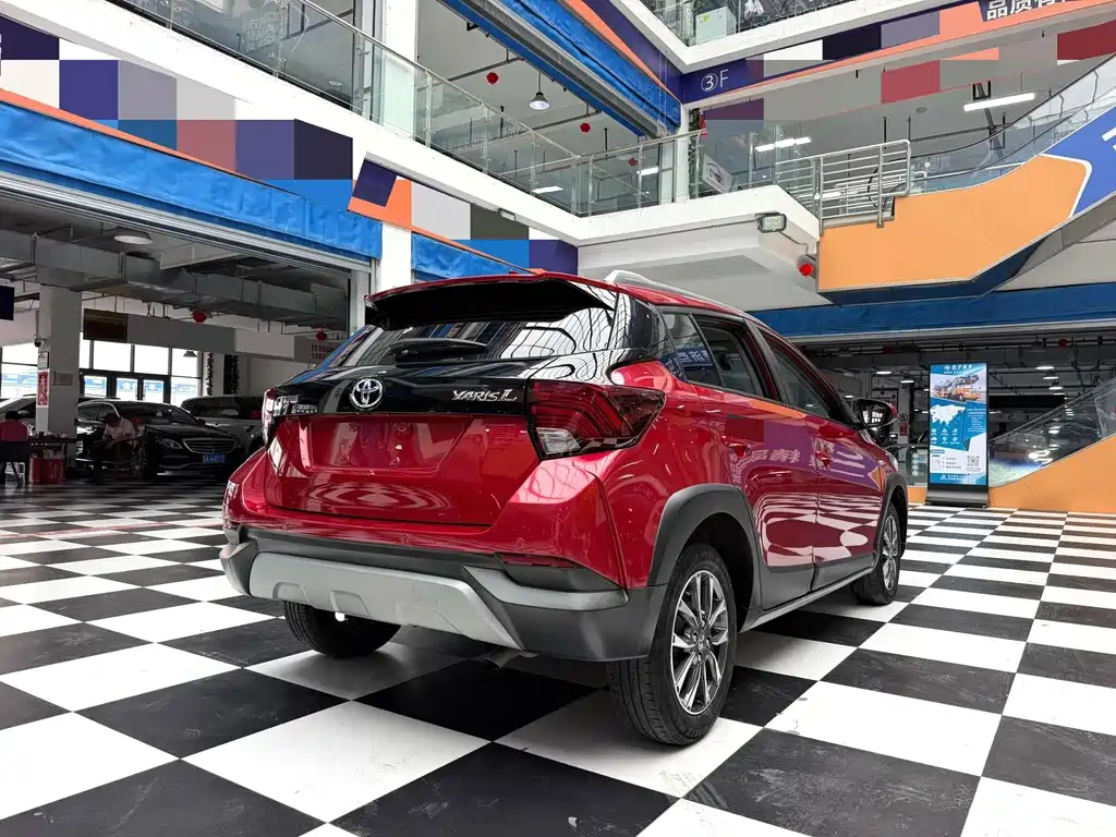 Toyota Yaris L — миниатюра 12
