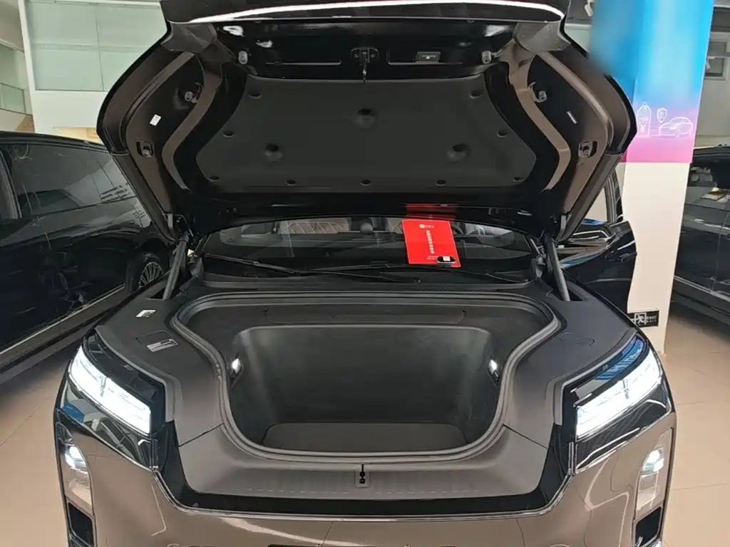 NIO ES8 — миниатюра 20