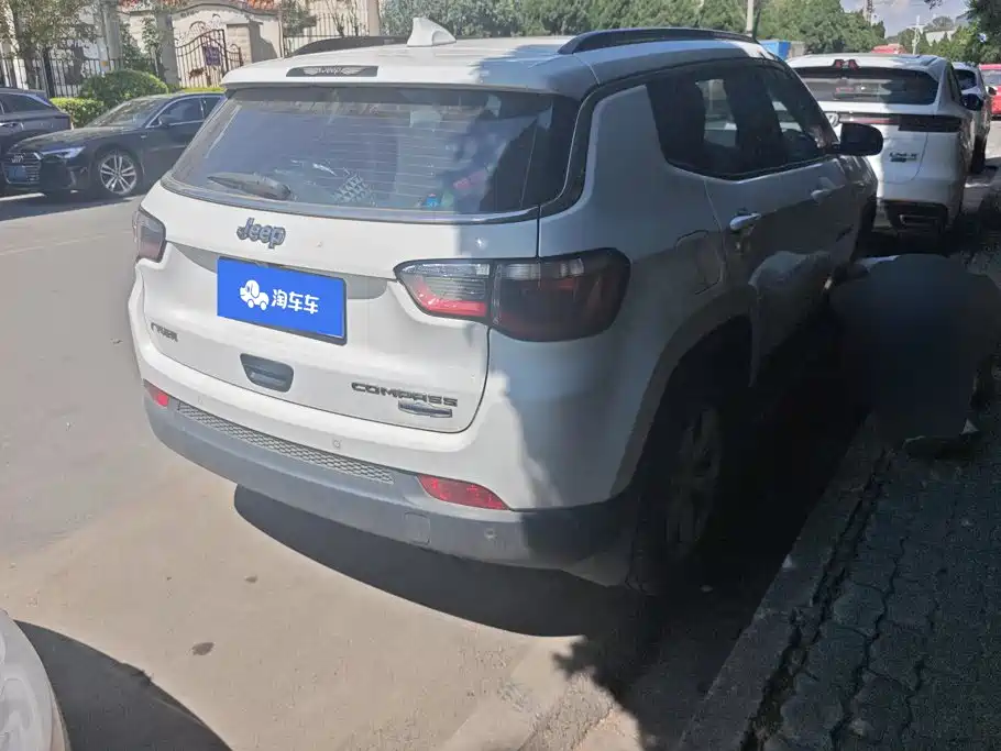 Jeep Compass — миниатюра 3