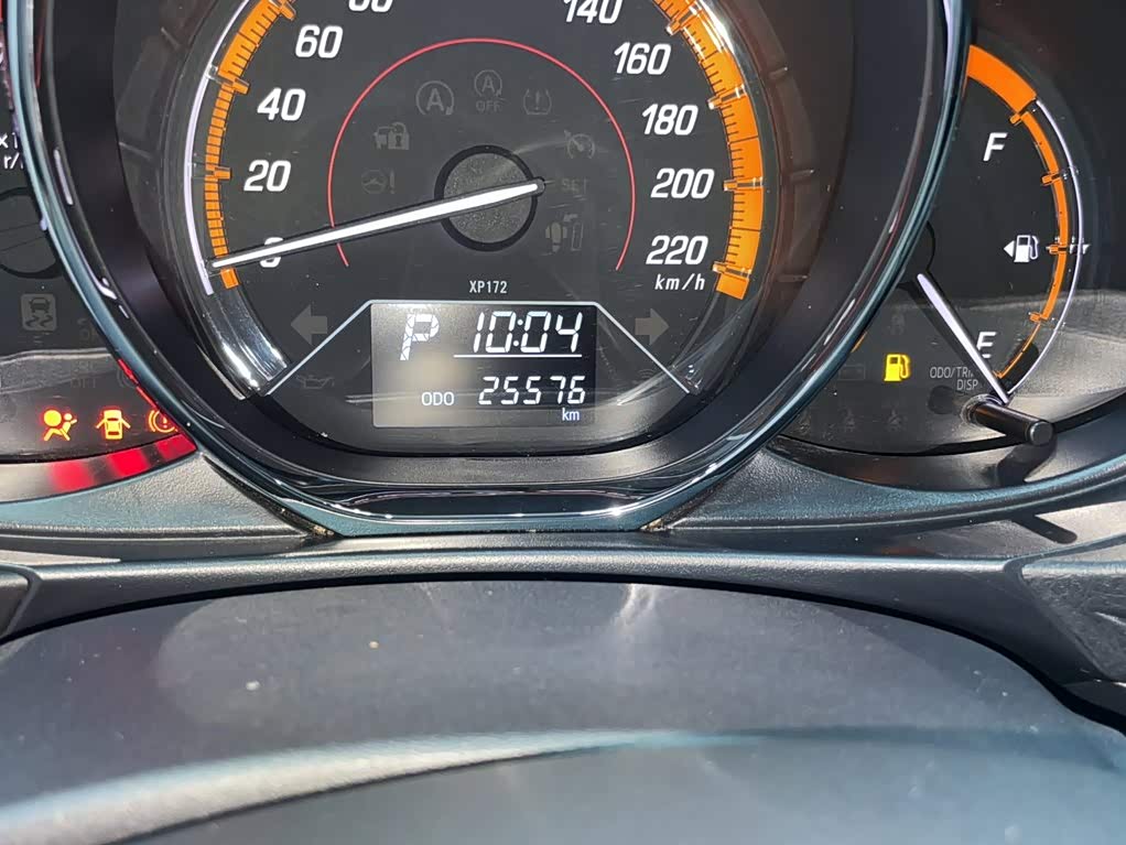 Toyota YARiS L Zhi Xuan 1.5 л 2022 г. Белый, пробег 25000 км