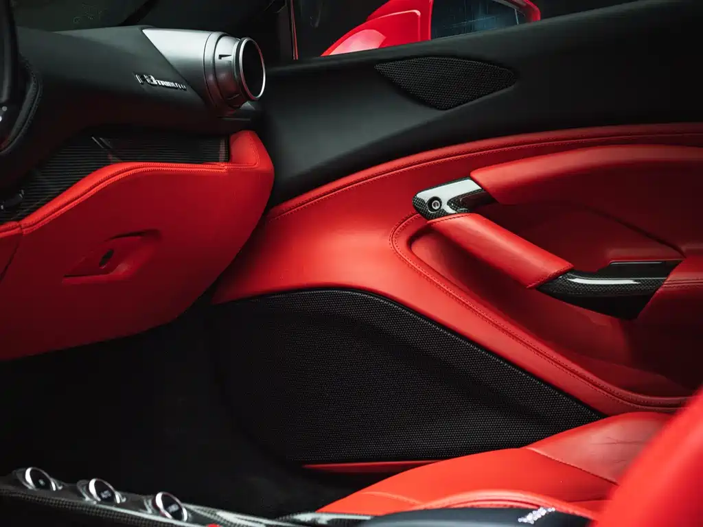 Ferrari F8 — миниатюра 9