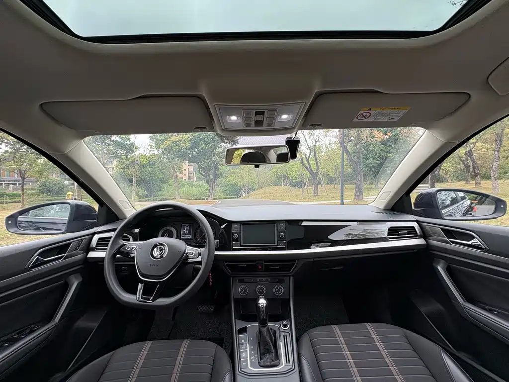 Volkswagen Lavida — миниатюра 5