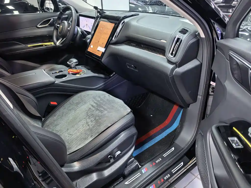 Hongqi HS3 PHEV 2024 115km