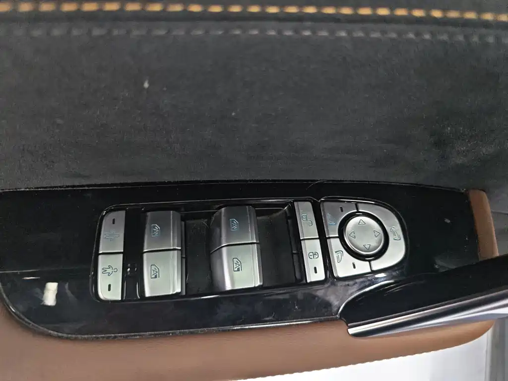 BYD Tang New Energy — миниатюра 11