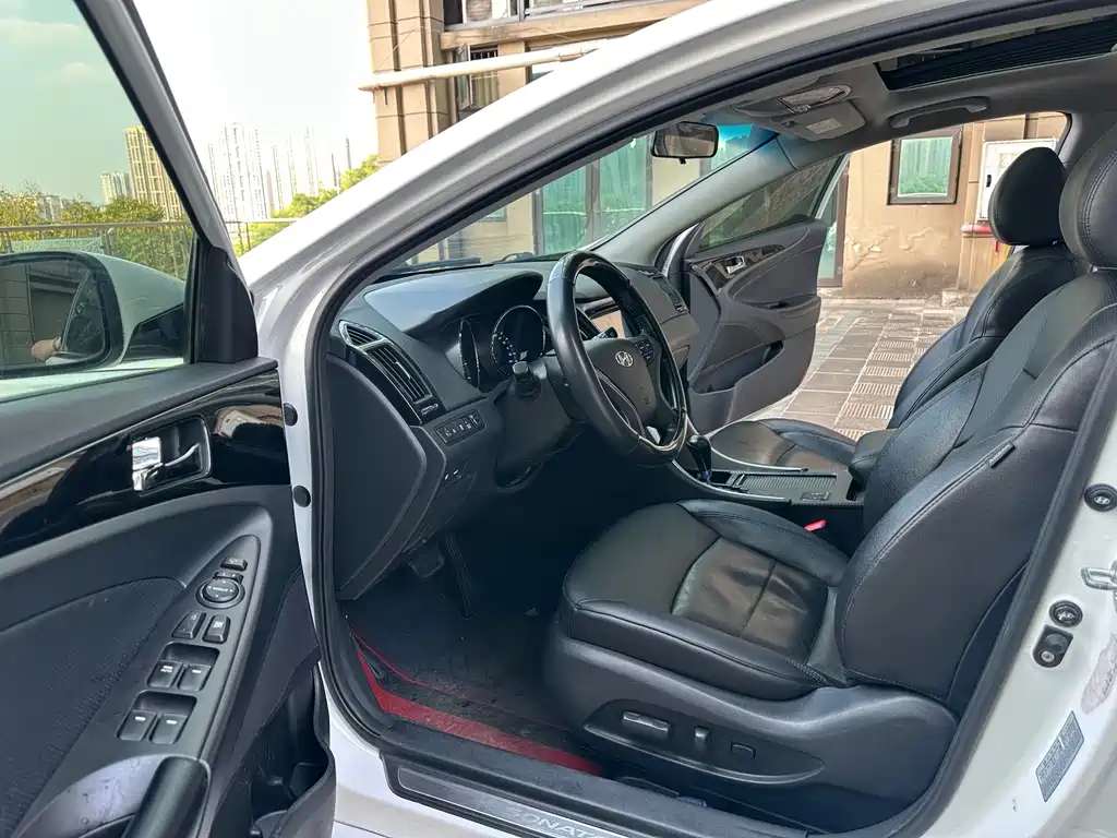 Hyundai Sonata — миниатюра 9