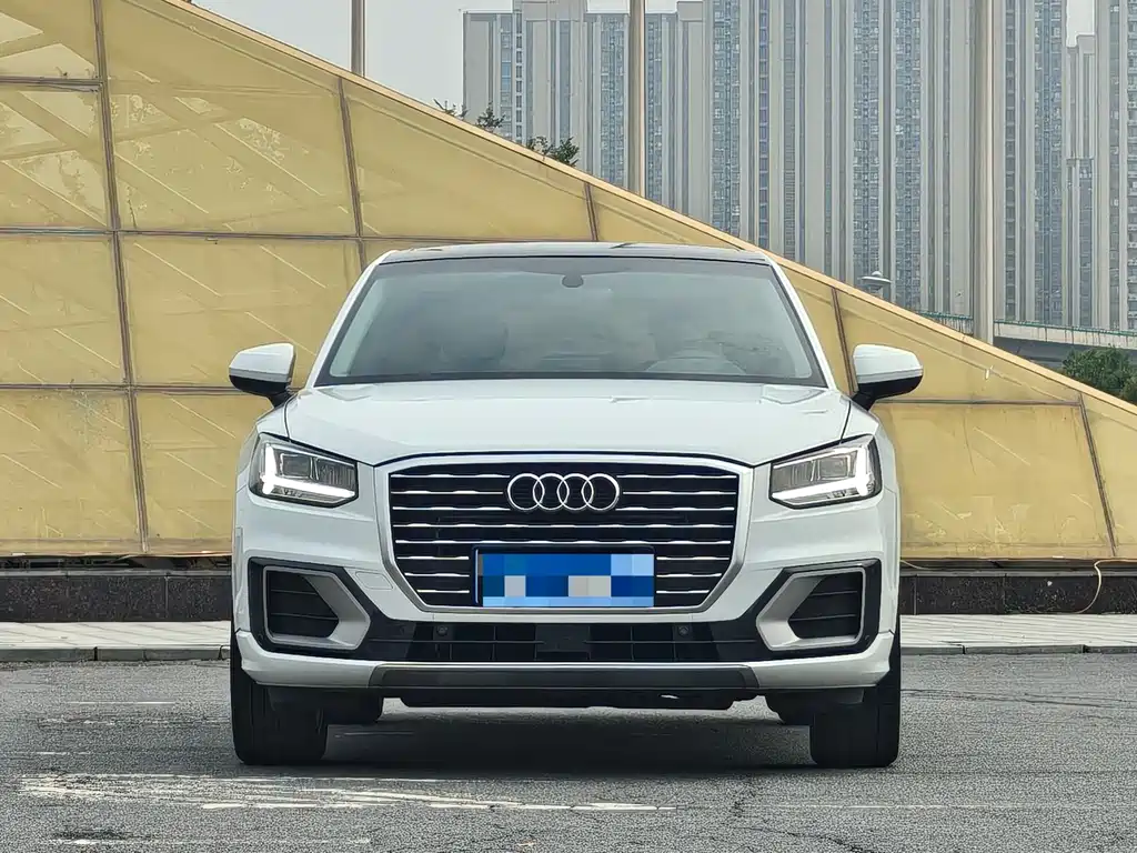 Audi Q2L — миниатюра 2