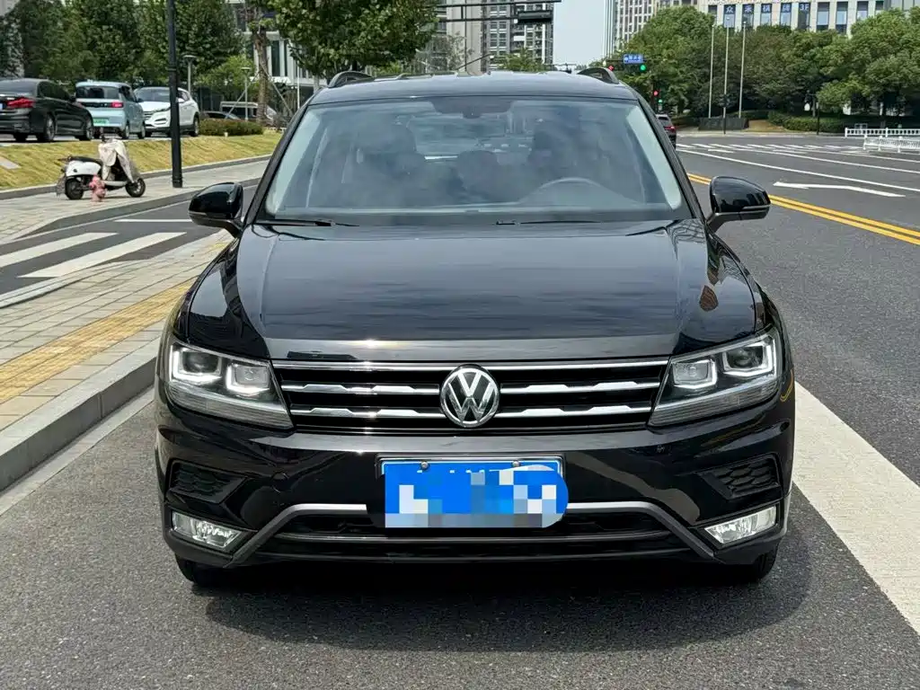 Volkswagen Tiguan L — миниатюра 2