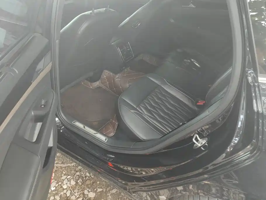 Volkswagen Passat — миниатюра 11