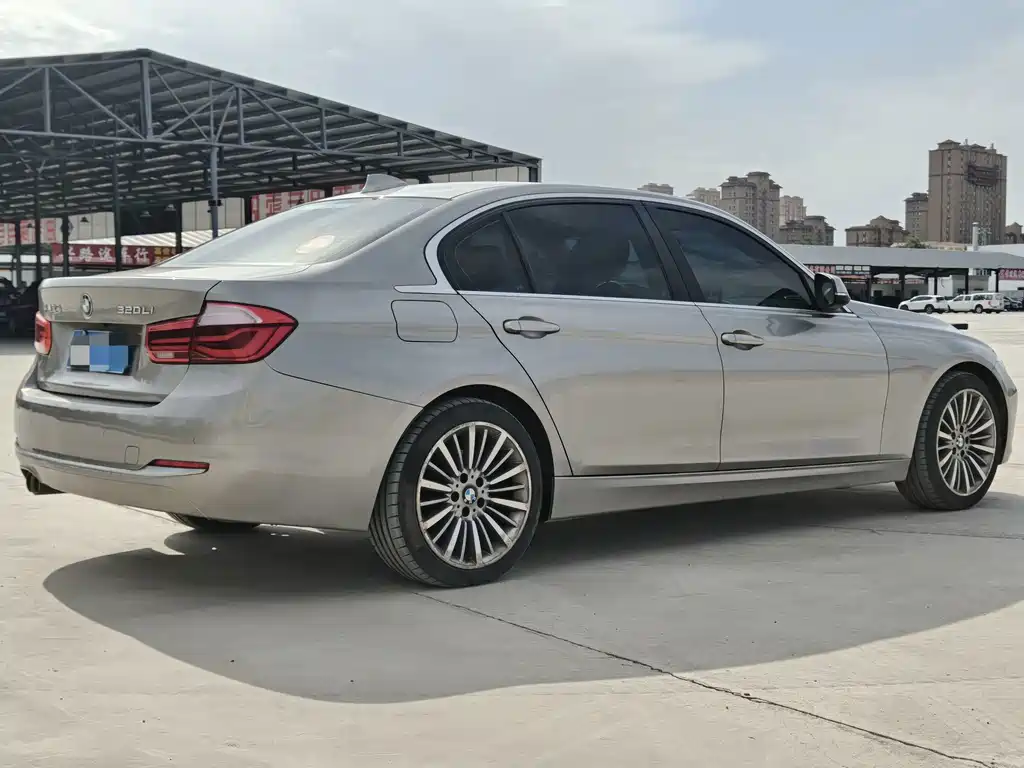 BMW 3 Series — миниатюра 9