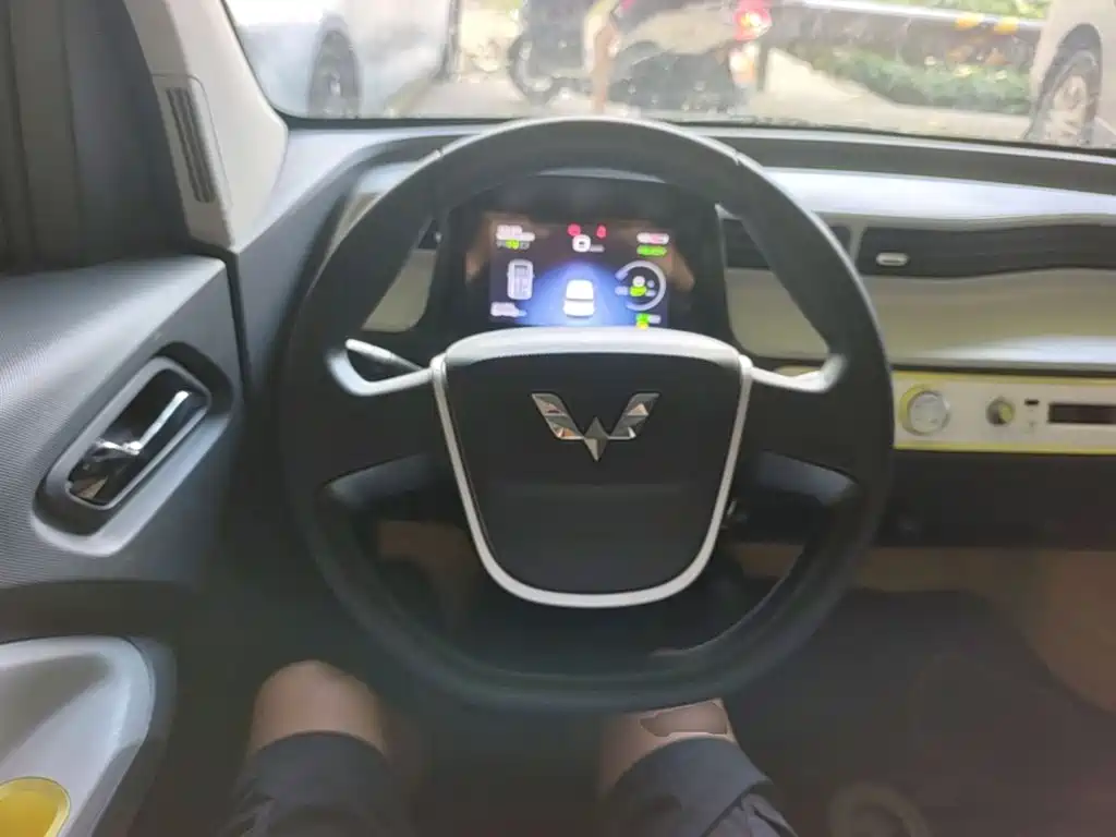Wuling MINIEV — миниатюра 11