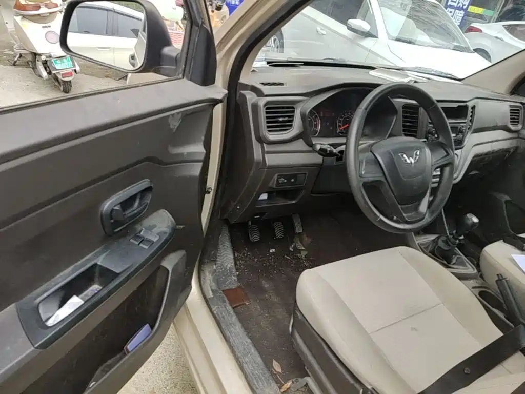 Wuling Hongguang V — миниатюра 16