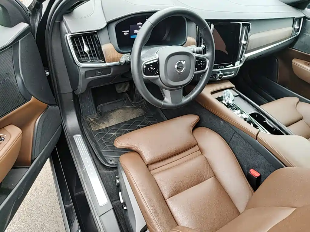 Volvo S90 — миниатюра 21