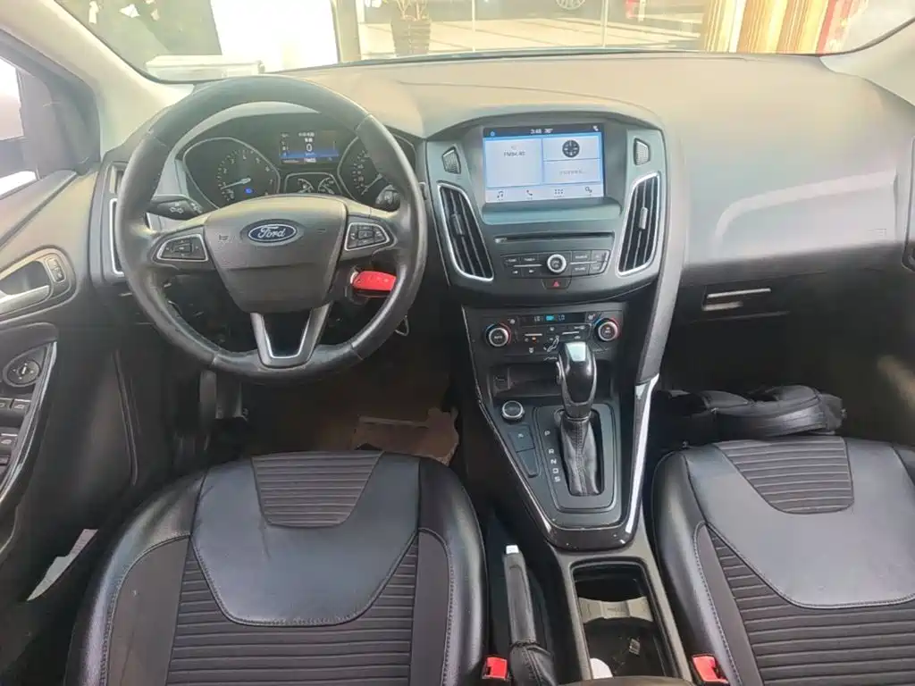 Ford Focus — миниатюра 10