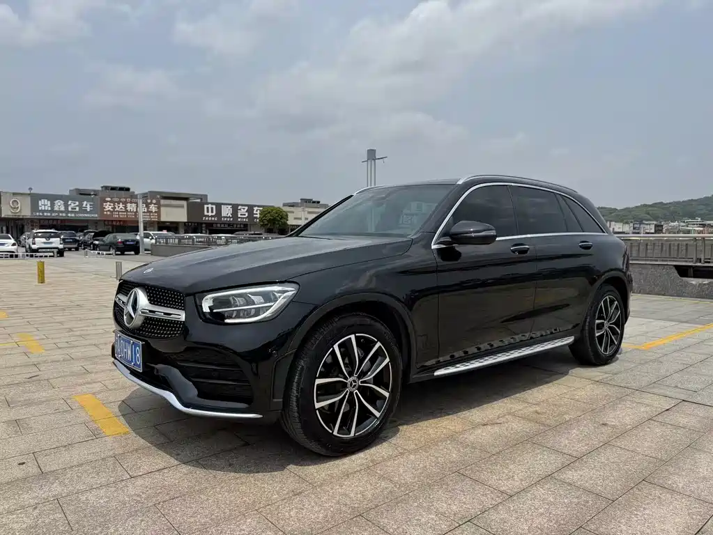 Купить Mercedes-Benz GLC