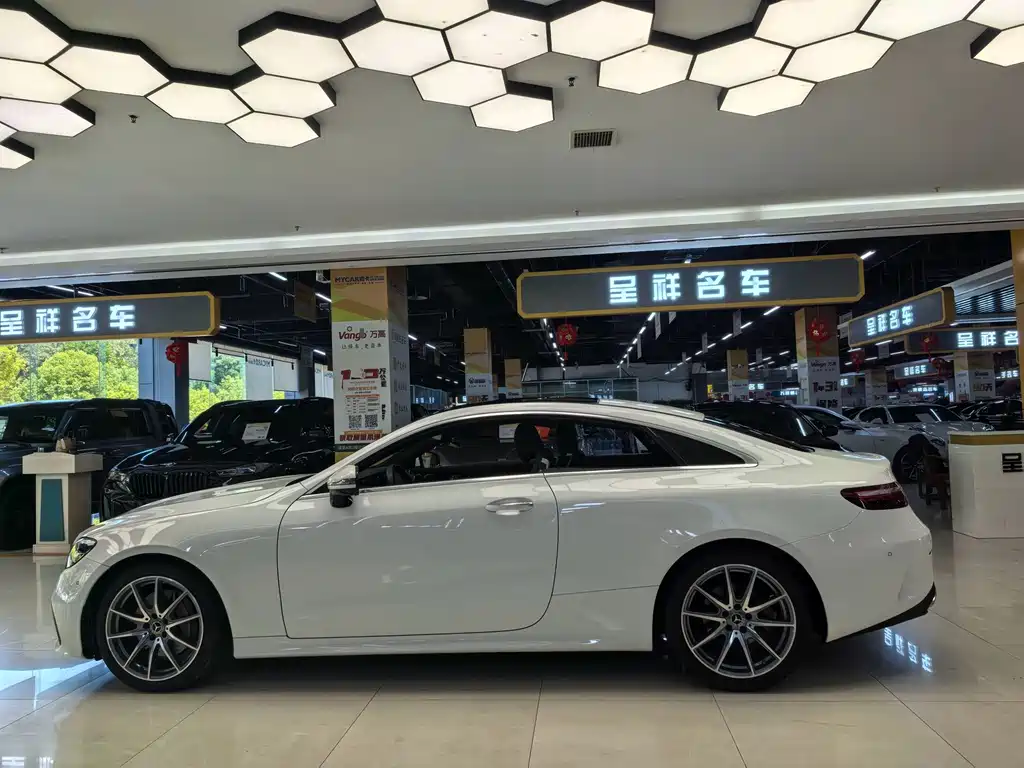 Mercedes-Benz E-Class (Import) — миниатюра 10
