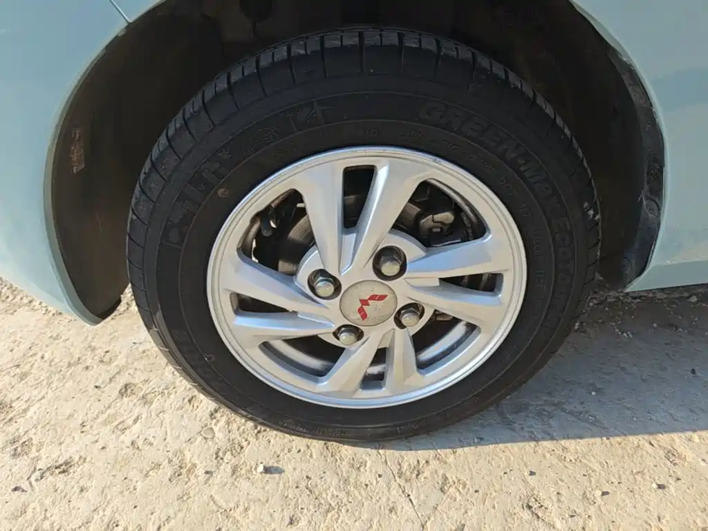 Wuling MINIEV — миниатюра 23