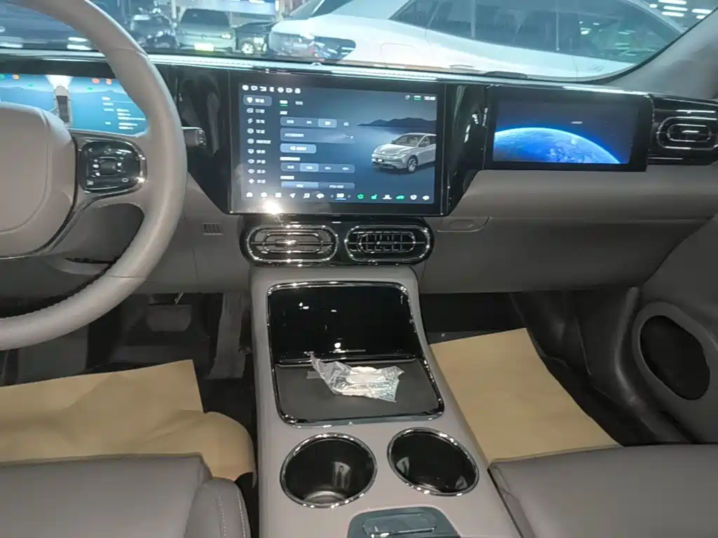 Leapmotor Leapmotor C01 — миниатюра 13