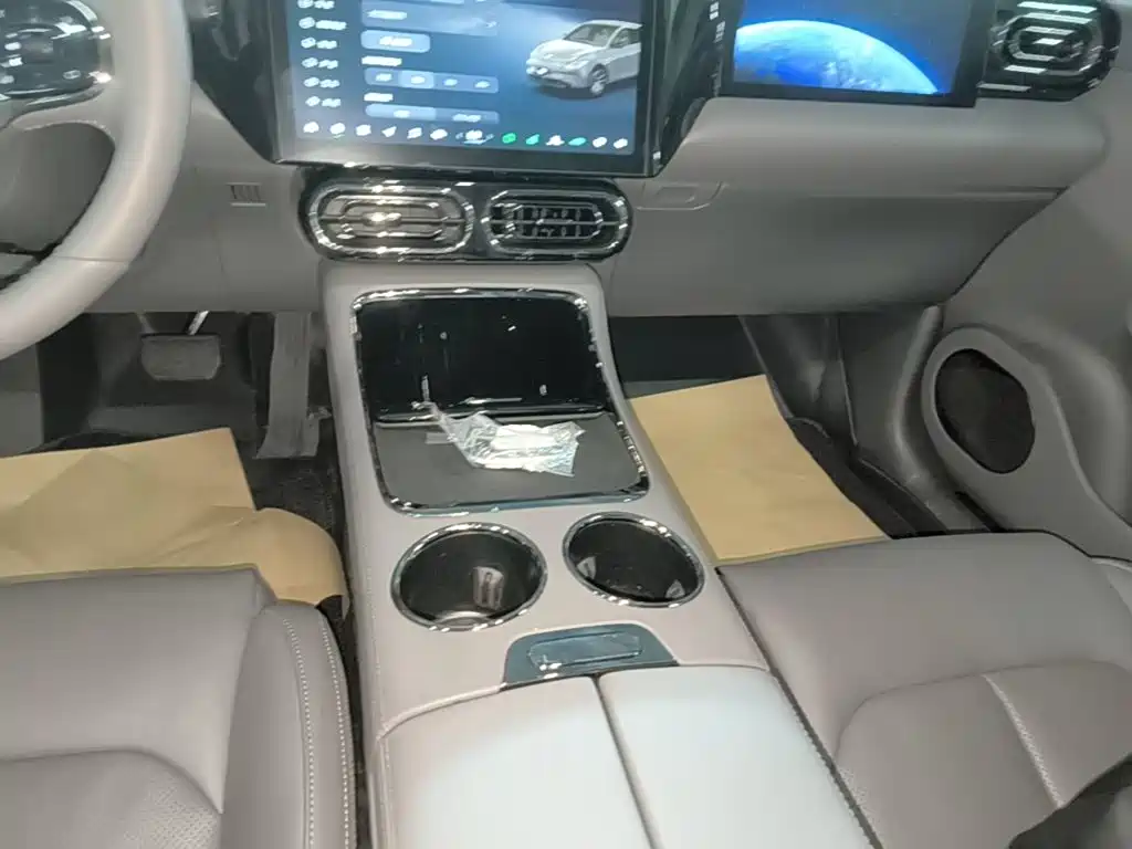 Leapmotor Leapmotor C01 — миниатюра 14